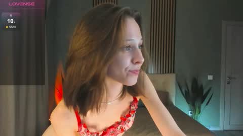 im Linda please give me thumbs up online show from 11/04/25, 10:03