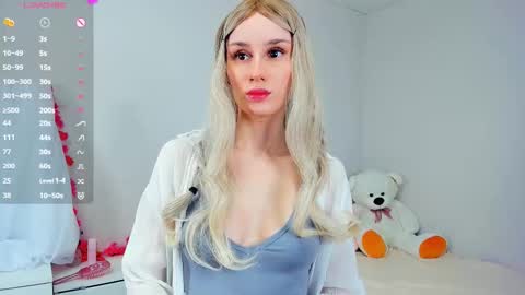 Kira online show from 03/23/26, 02:37