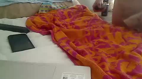 fjcs73 online show from 11/24/25, 05:56