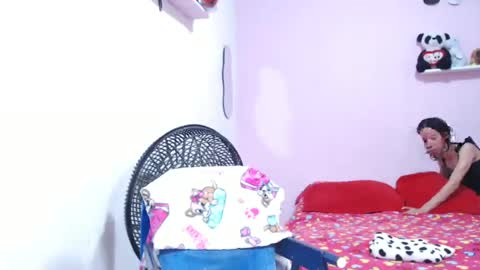 Snapshot of flacats23cm chatting on 06/18/26, 09:30 flats23cm online show from 06/18/26, 09:30