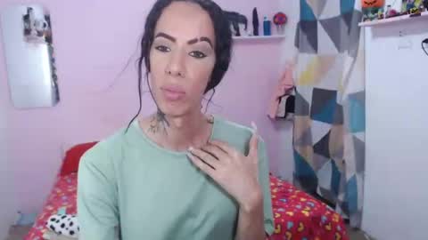 Snapshot of flacats23cm chatting on 07/20/26, 07:05 flats23cm online show from 07/20/26, 07:05