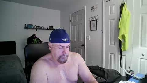 Snapshot of flaguy3233 chatting on 02/19/25, 10:31 Florida guy online show from 02/19/25, 10:31