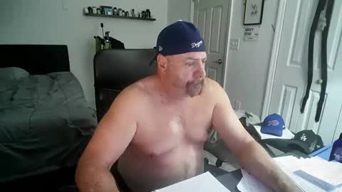 Snapshot of flaguy3233 chatting on 10/03/25, 09:39 Florida guy online show from 10/03/25, 09:39