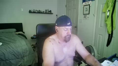 Snapshot of flaguy3233 chatting on 07/04/26, 06:36 Florida guy online show from 07/04/26, 06:36