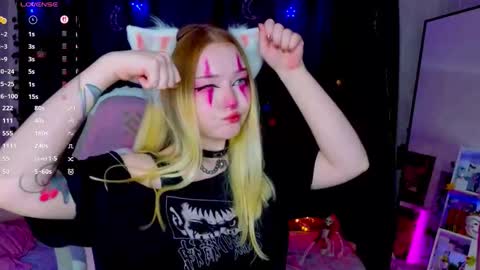 Sophie online show from 12/16/25, 04:06