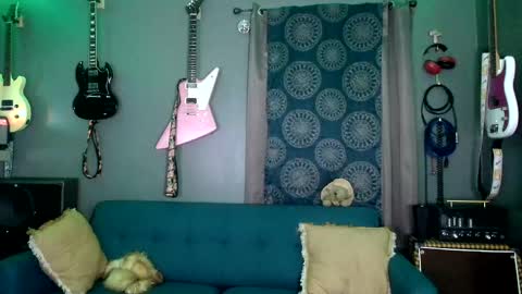 Flannel Dong online show from 11/29/25, 02:25