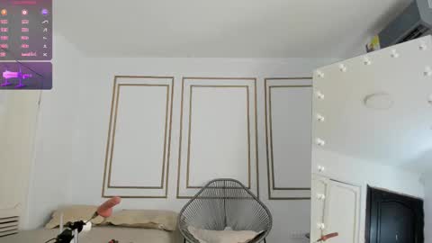 Snapshot of flavia_cruz chatting on 09/11/25, 07:47 Flavia online show from 09/11/25, 07:47