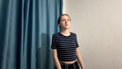 Snapshot of fleshpoetry chatting on 03/01/26, 01:18 Emma online show from 03/01/26, 01:18