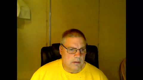 Snapshot of fletch32 chatting on 05/22/26, 02:51 jd online show from 05/22/26, 02:51