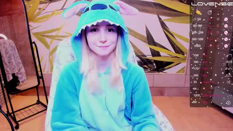 FlexiMona online show from 10/26/25, 09:37