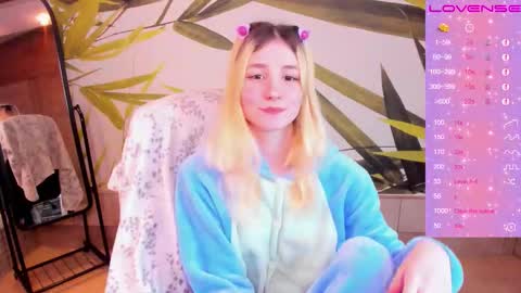 FlexiMona online show from 11/22/25, 09:30