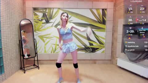 FlexiMona online show from 04/25/26, 01:41