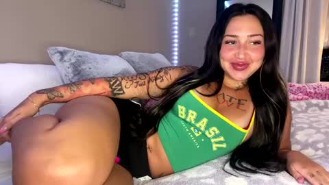 Snapshot of flexyroxxxy chatting on 02/18/25, 03:31 Roxy online show from 02/18/25, 03:31