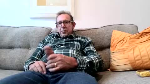 Flickrbrite online show from 12/18/24, 07:52