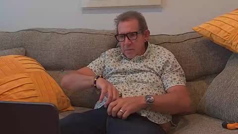 Flickrbrite online show from 09/23/25, 07:17