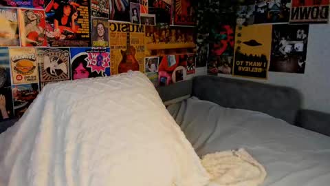 Emely  online show from 03/02/25, 10:16