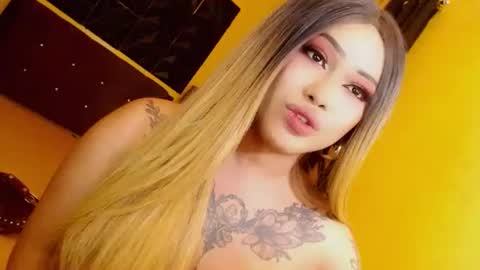 Snapshot of flirtywhore_mariats chatting on 12/06/24, 10:38 mariadyosa online show from 12/06/24, 10:38