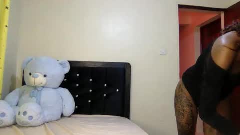 Snapshot of flirtyy_sheery chatting on 05/12/26, 04:26 sheery online show from 05/12/26, 04:26