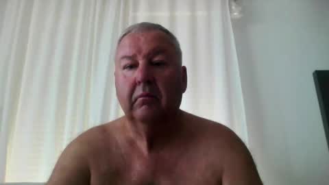 Snapshot of flo221222 chatting on 05/22/26, 01:39 flo221222 online show from 05/22/26, 01:39