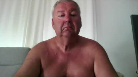 Snapshot of flo221222 chatting on 06/02/26, 02:19 flo221222 online show from 06/02/26, 02:19