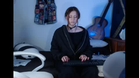 flor3citarockera online show from 05/02/26, 06:13
