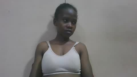 Snapshot of flora48230522373 chatting on 04/20/26, 06:27 flora48230522373 online show from 04/20/26, 06:27