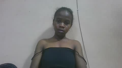 Snapshot of flora48230522373 chatting on 05/06/26, 07:35 flora48230522373 online show from 05/06/26, 07:35