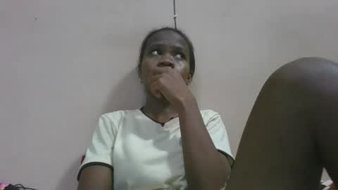 Snapshot of flora48230522373 chatting on 05/26/26, 02:46 flora48230522373 online show from 05/26/26, 02:46