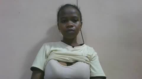 Snapshot of flora48230522373 chatting on 05/29/26, 02:31 flora48230522373 online show from 05/29/26, 02:31