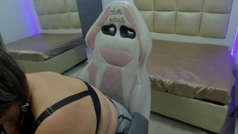 Snapshot of flora_js_ chatting on 04/14/26, 01:00 flora_js_ online show from 04/14/26, 01:00