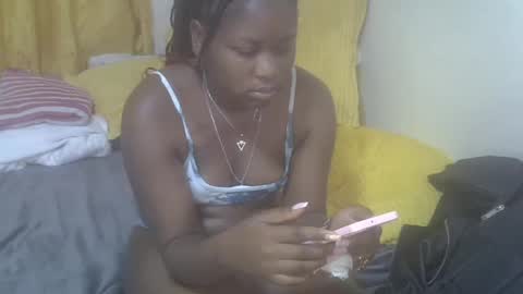 Snapshot of floral_q chatting on 07/04/26, 01:39 Floral online show from 07/04/26, 01:39