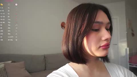 Snapshot of floralmuse chatting on 01/17/26, 05:34 Viola online show from 01/17/26, 05:34