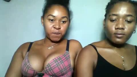 florencia011 online show from 02/26/25, 10:31