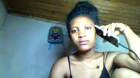 florencia011 online show from 10/21/25, 06:14