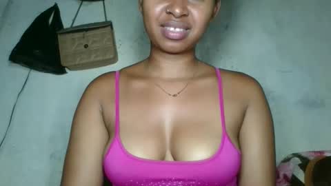 florencia011 online show from 11/04/25, 06:07