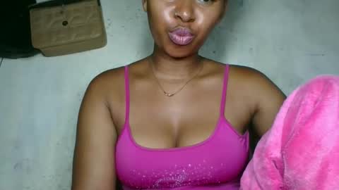 florencia011 online show from 11/07/25, 08:20