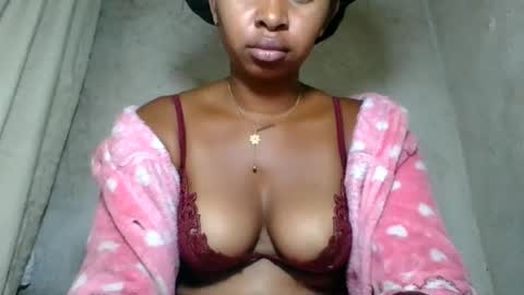 Snapshot of florencia011 chatting on 06/21/26, 07:49 florencia011 online show from 06/21/26, 07:49