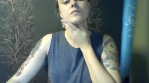 Snapshot of flower_bluee chatting on 06/11/26, 10:24 Ambika 3 online show from 06/11/26, 10:24