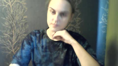 Snapshot of flower_bluee chatting on 06/15/26, 01:35 Ambika 3 online show from 06/15/26, 01:35
