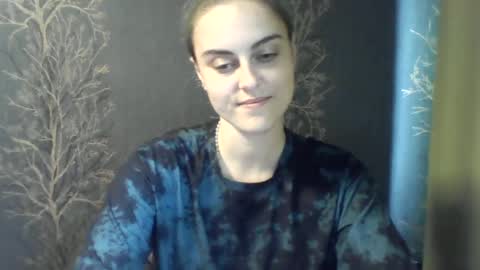 Snapshot of flower_bluee chatting on 06/16/26, 11:35 Ambika 3 online show from 06/16/26, 11:35