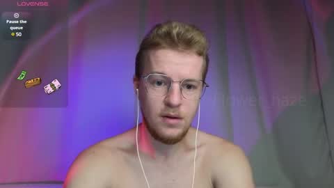 Snapshot of flower_haze chatting on 12/19/24, 02:23 Alexander online show from 12/19/24, 02:23