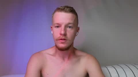 Snapshot of flower_haze chatting on 10/07/25, 03:25 Alexander online show from 10/07/25, 03:25