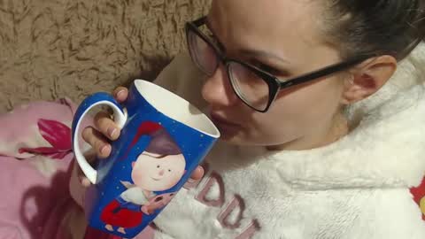 say meow and send tip  online show from 12/27/24, 10:16