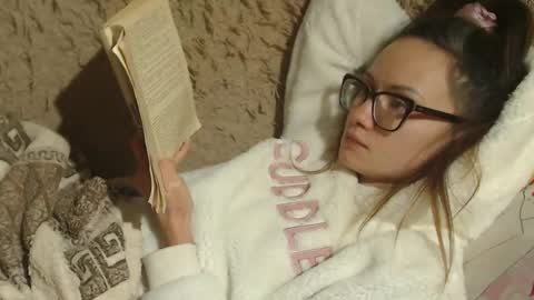 say meow and send tip  online show from 01/19/25, 06:32