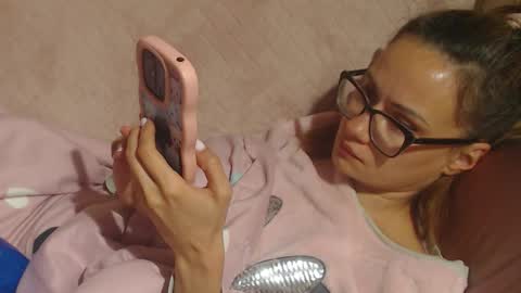 say meow and send tip  online show from 10/14/25, 05:03