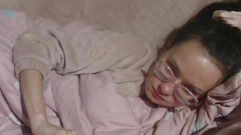 say meow and send tip  online show from 03/29/26, 10:10