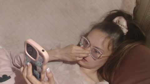 say meow and send tip  online show from 04/16/26, 07:47