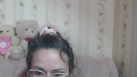 Snapshot of flowercandydoll chatting on 04/27/26, 10:24 say meow and send tip online show from 04/27/26, 10:24
