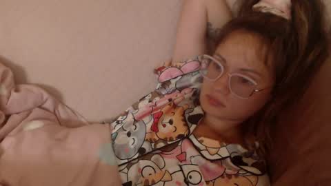 Snapshot of flowercandydoll chatting on 06/03/26, 08:36 say meow and send tip online show from 06/03/26, 08:36