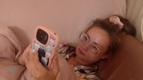 Snapshot of flowercandydoll chatting on 07/09/26, 02:43 say meow and send tip online show from 07/09/26, 02:43